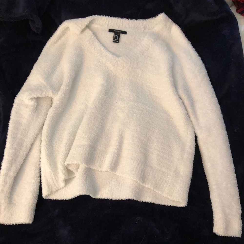 Long sleeve fluffy sweater